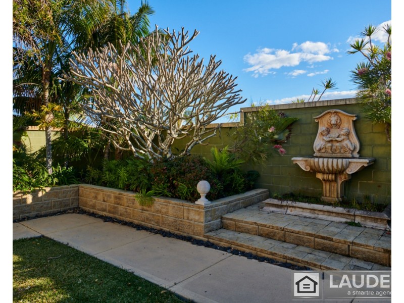 35 Pryor Crescent, Old Bar NSW 2430