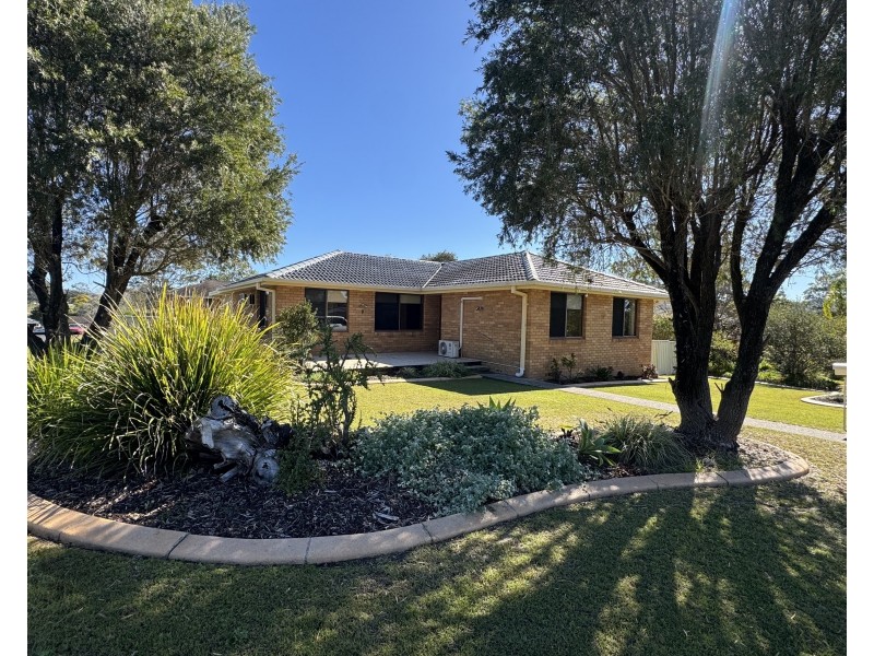8 Jacaranda Avenue, Wingham NSW 2429