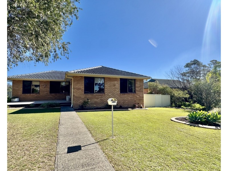 8 Jacaranda Avenue, Wingham NSW 2429