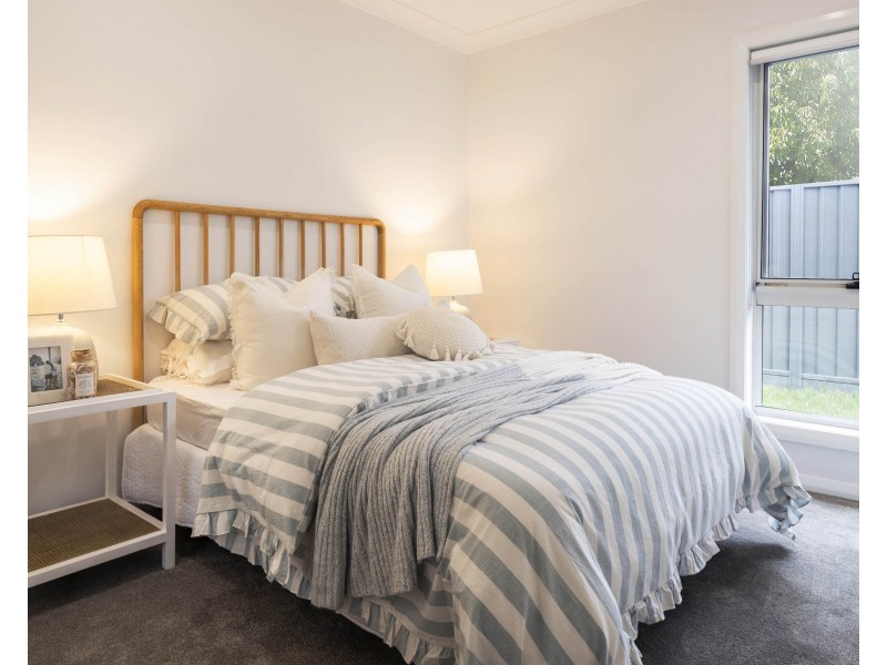 15 Ondaroo Crest, Old Bar NSW 2430