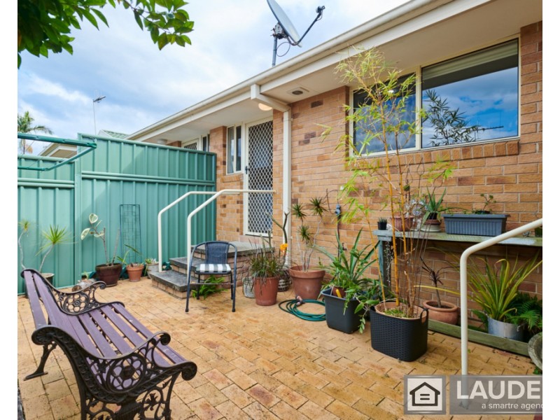1/76 Old Bar Road, Old Bar NSW 2430