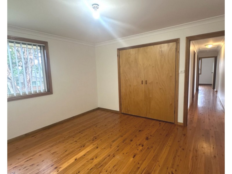 7 Pryor Crescent, Old Bar NSW 2430