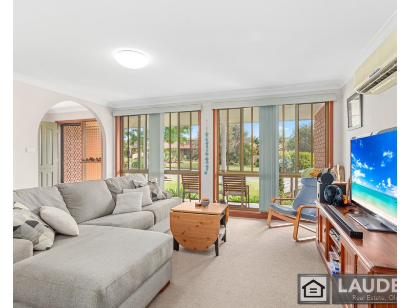 34 Joel Drive, Old Bar NSW 2430