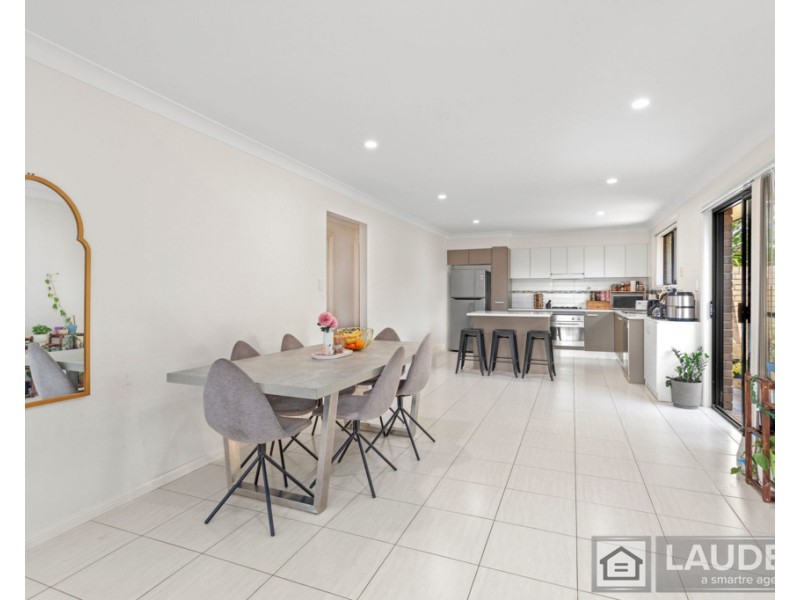 1/11 Yellowfin Avenue, Old Bar NSW 2430