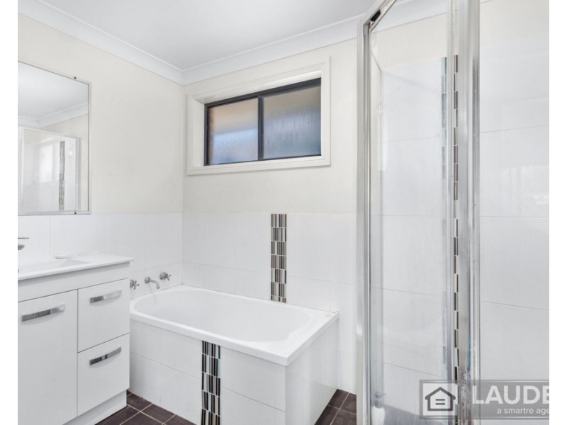 1/11 Yellowfin Avenue, Old Bar NSW 2430