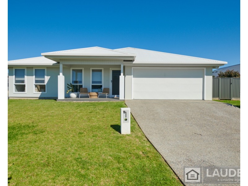 18 Marra Drive, Old Bar NSW 2430