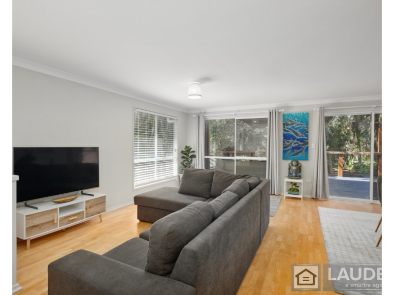 5 Pacific Parade, Old Bar NSW 2430