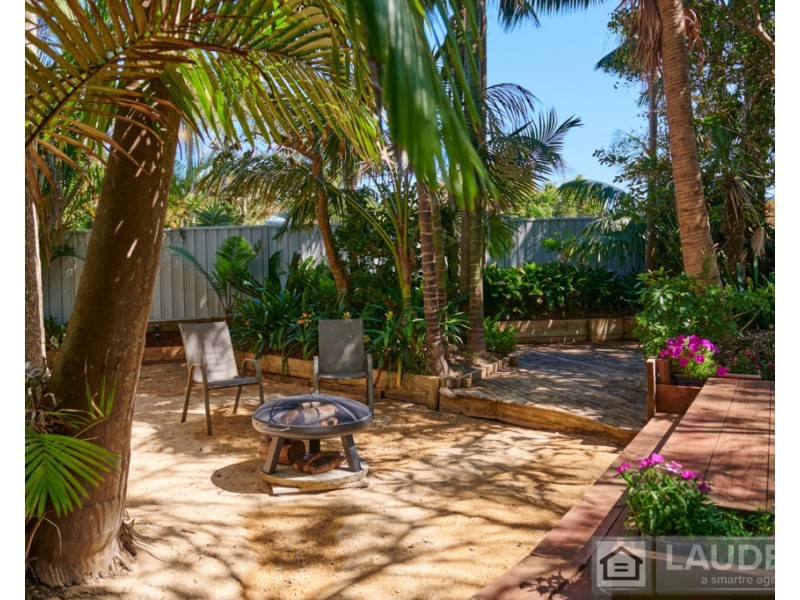 5 Pacific Parade, Old Bar NSW 2430