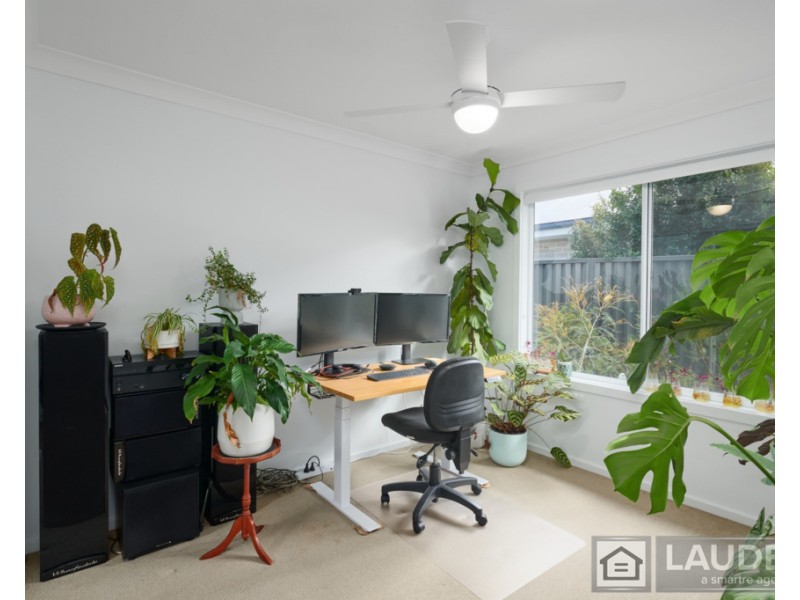 1 Auvergne Way, Old Bar NSW 2430