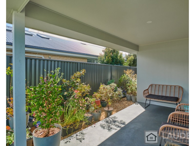1 Auvergne Way, Old Bar NSW 2430