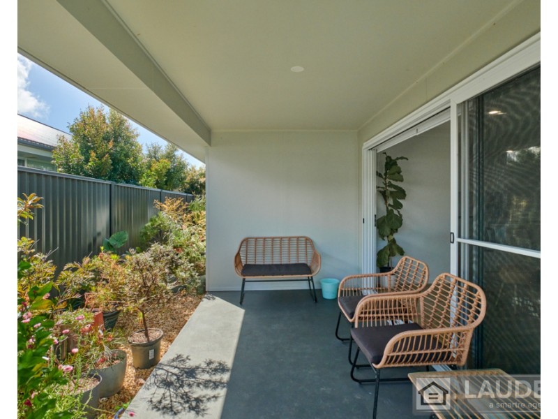 1 Auvergne Way, Old Bar NSW 2430