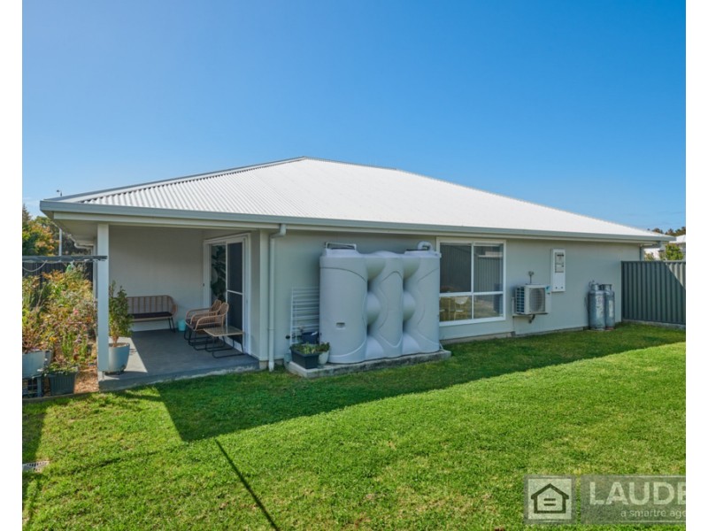 1 Auvergne Way, Old Bar NSW 2430