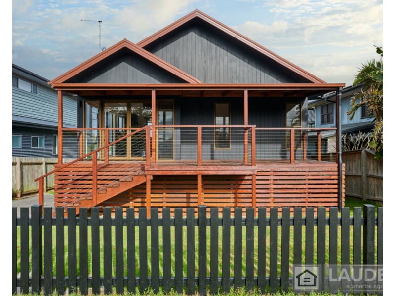 42 Hall Street, Old Bar NSW 2430