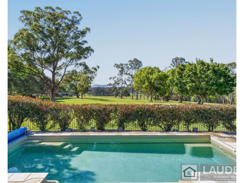 191 Ferry Road, Oxley Island NSW 2430