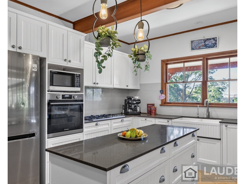 191 Ferry Road, Oxley Island NSW 2430