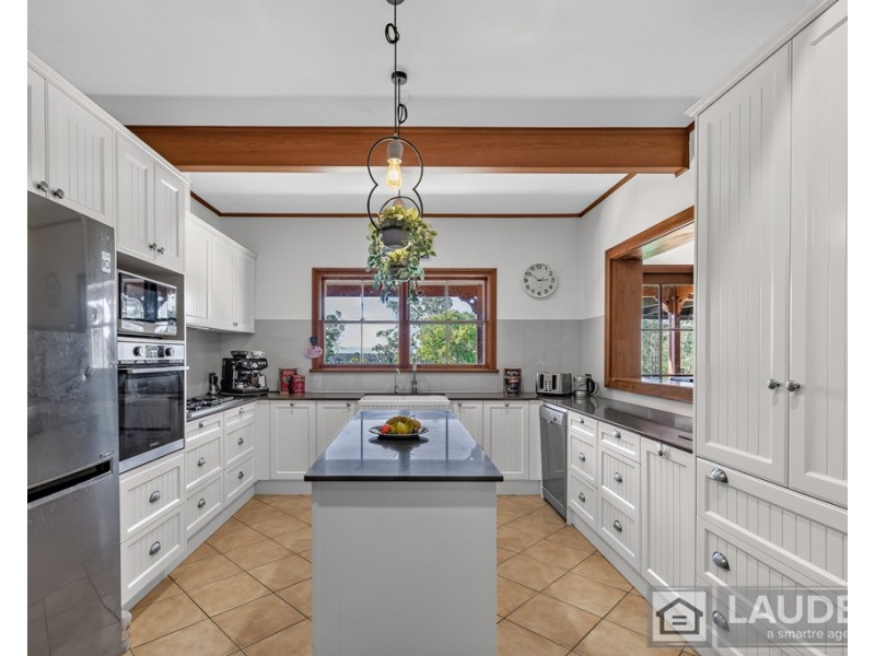 191 Ferry Road, Oxley Island NSW 2430