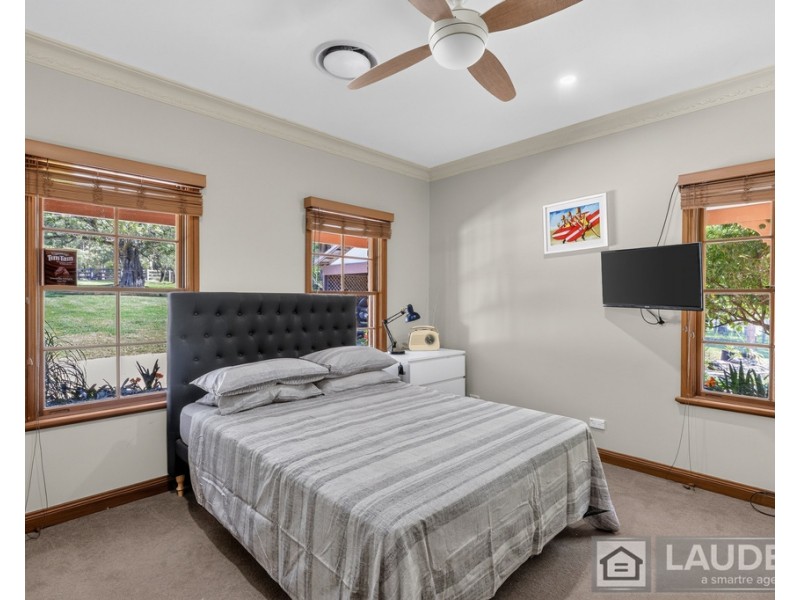 191 Ferry Road, Oxley Island NSW 2430