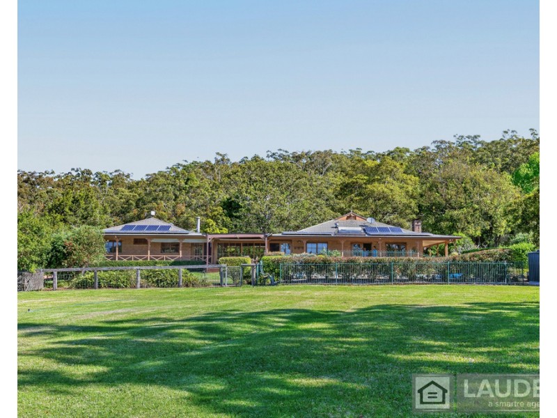 191 Ferry Road, Oxley Island NSW 2430