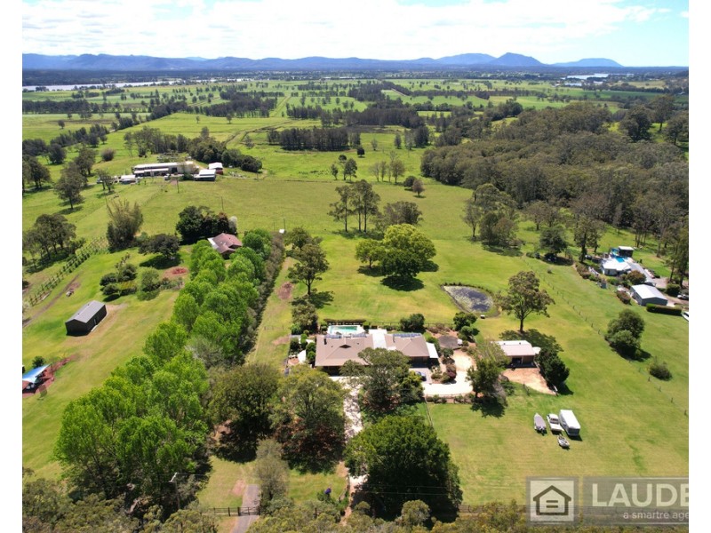 191 Ferry Road, Oxley Island NSW 2430