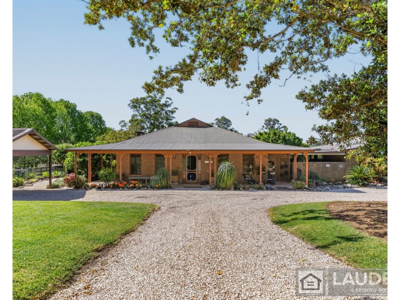 191 Ferry Road, Oxley Island NSW 2430