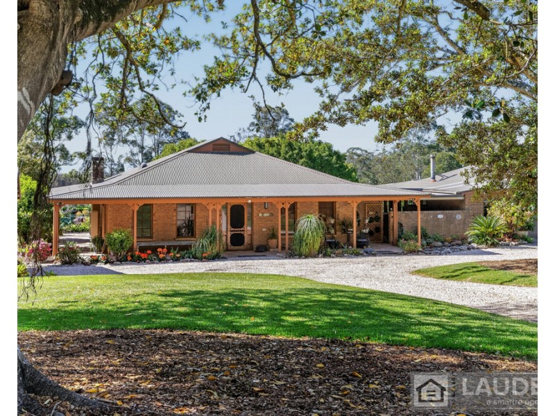 191 Ferry Road, Oxley Island NSW 2430
