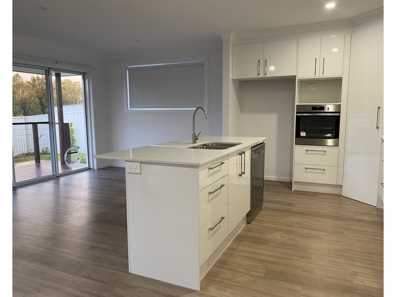 2/15 Marra Drive, Old Bar NSW 2430