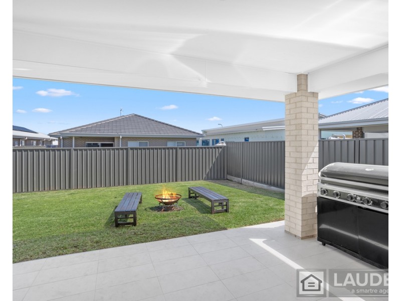 25 Driftwood Boulevard, Old Bar NSW 2430