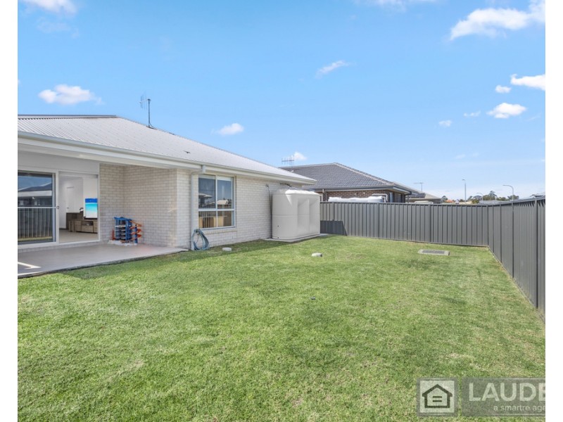 25 Driftwood Boulevard, Old Bar NSW 2430