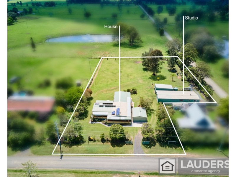 147 Ferry Road, Oxley Island NSW 2430