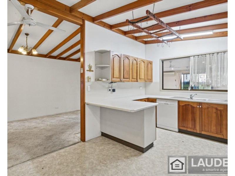 147 Ferry Road, Oxley Island NSW 2430