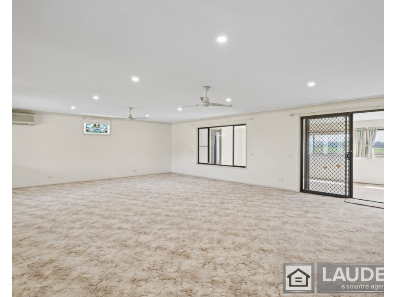 147 Ferry Road, Oxley Island NSW 2430