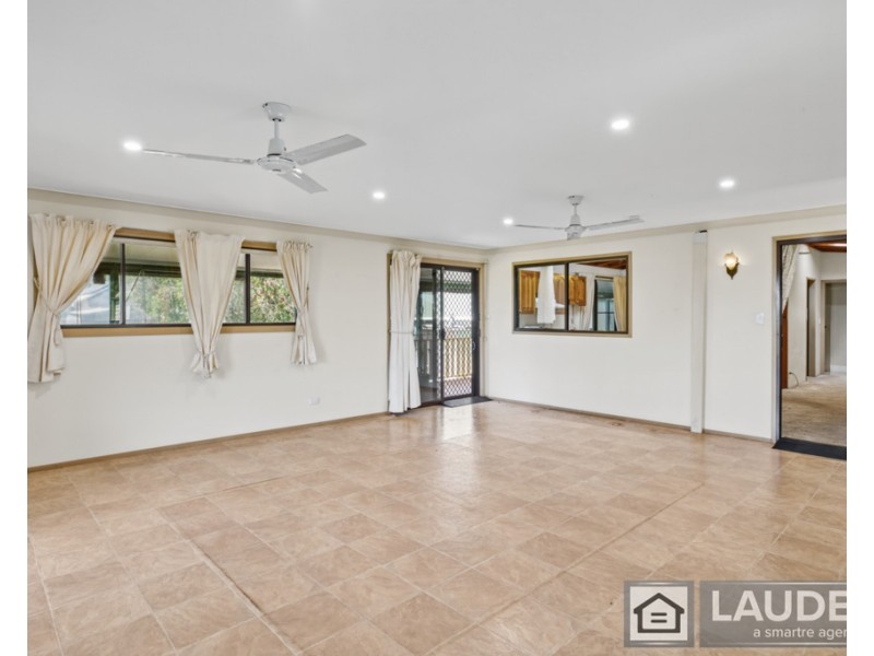 147 Ferry Road, Oxley Island NSW 2430