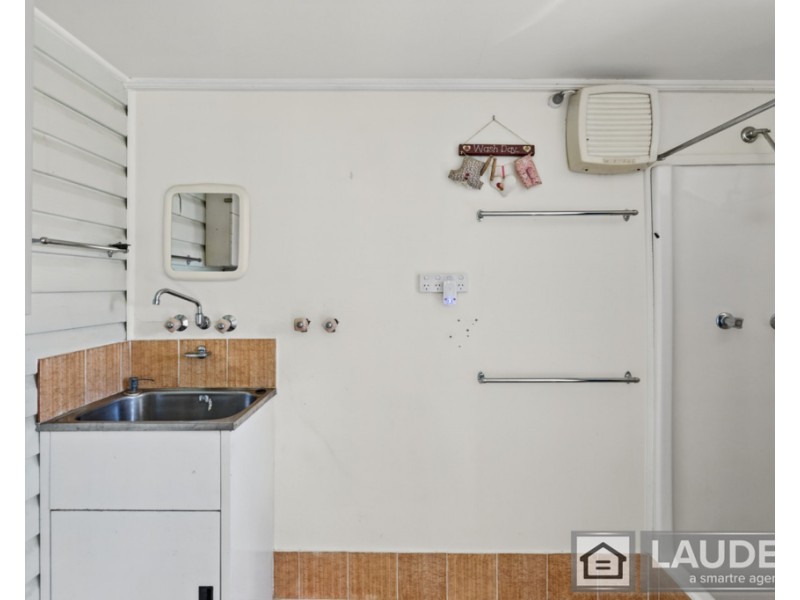 147 Ferry Road, Oxley Island NSW 2430