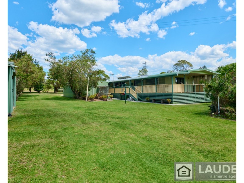 147 Ferry Road, Oxley Island NSW 2430