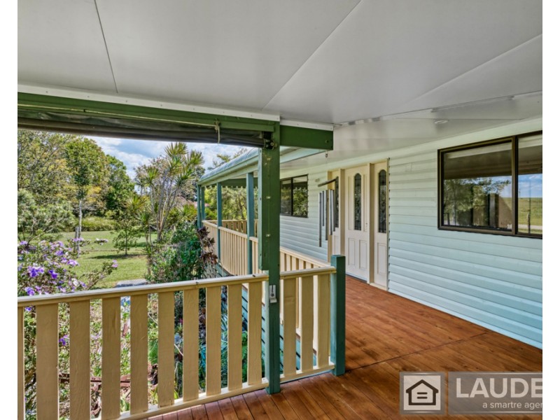 147 Ferry Road, Oxley Island NSW 2430
