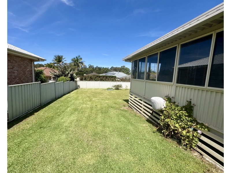 34 Medowie Road, Old Bar NSW 2430
