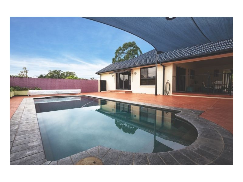 2 Windamere Place, Old Bar NSW 2430