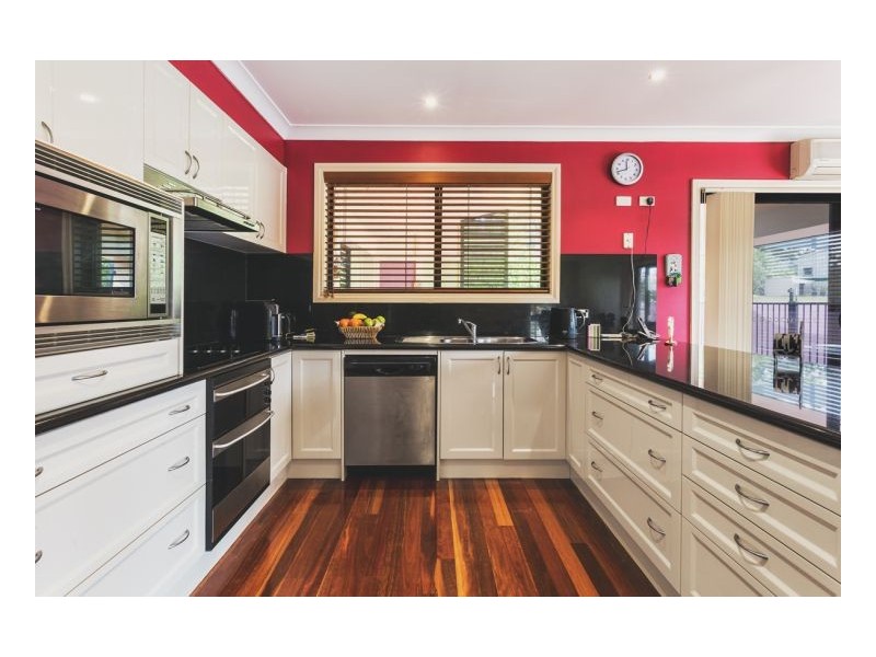 2 Windamere Place, Old Bar NSW 2430