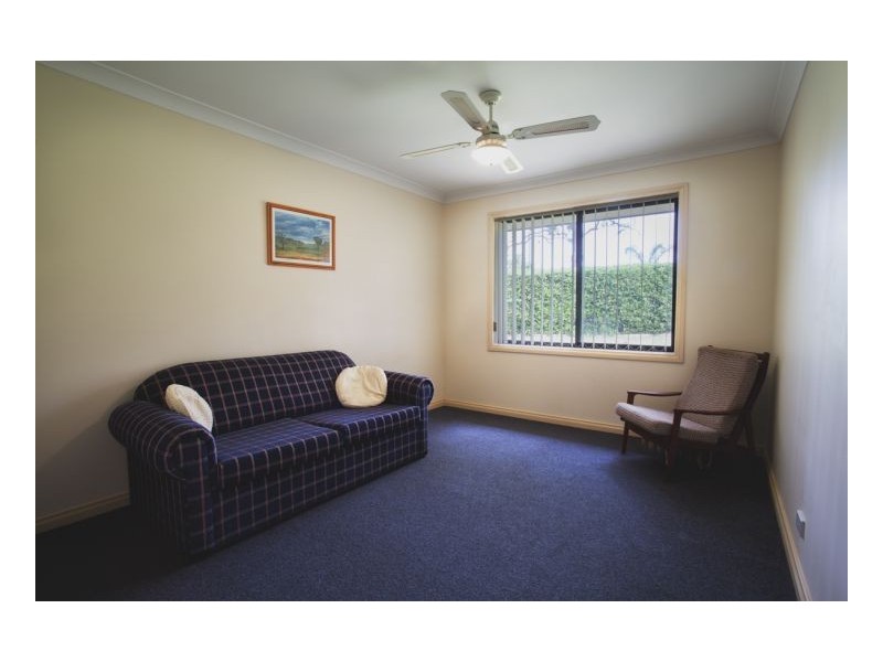 2 Windamere Place, Old Bar NSW 2430