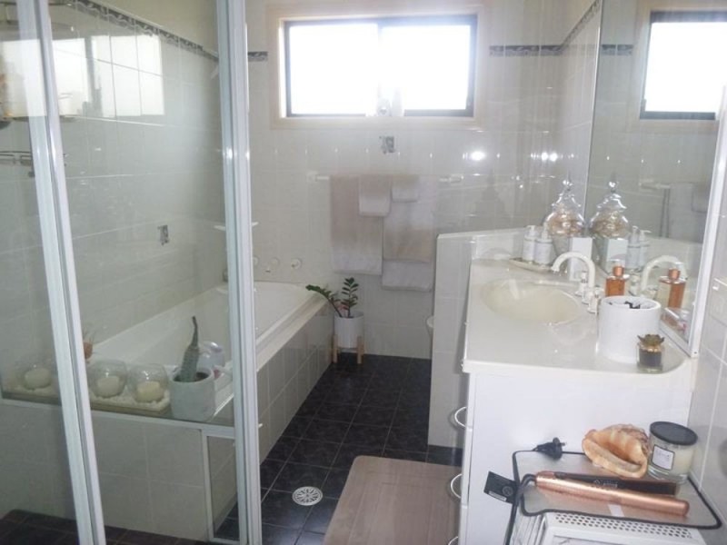 19 Corkwood Street, Old Bar NSW 2430