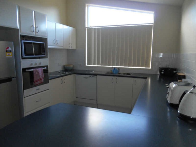 3/12 Connell Street, Old Bar NSW 2430