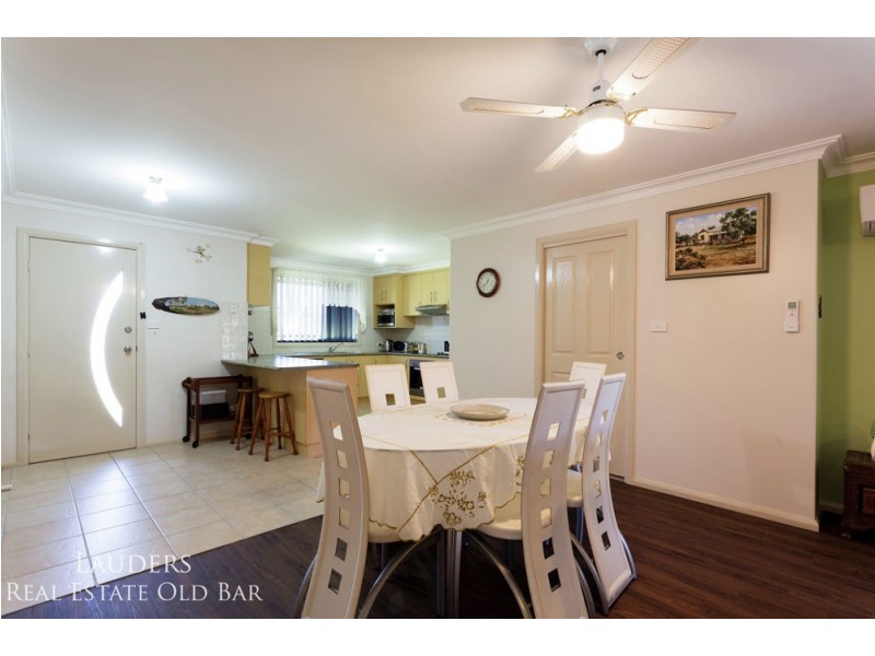 1/7 Albatross Way, Old Bar NSW 2430