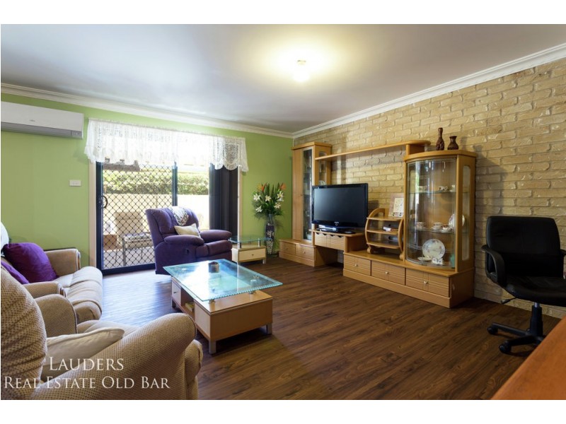 1/7 Albatross Way, Old Bar NSW 2430