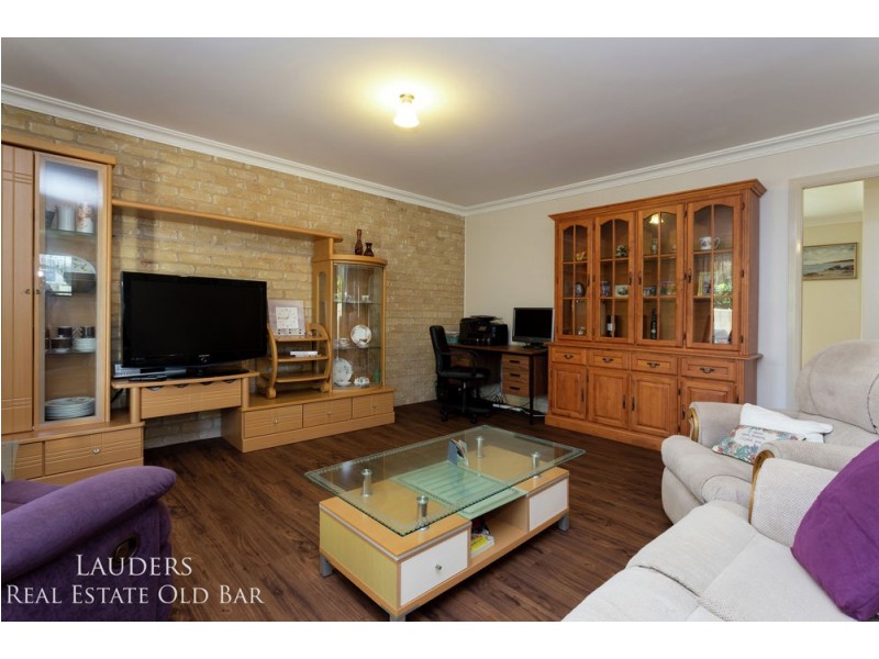1/7 Albatross Way, Old Bar NSW 2430
