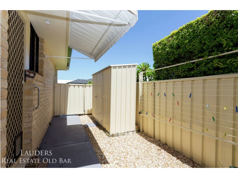 1/7 Albatross Way, Old Bar NSW 2430