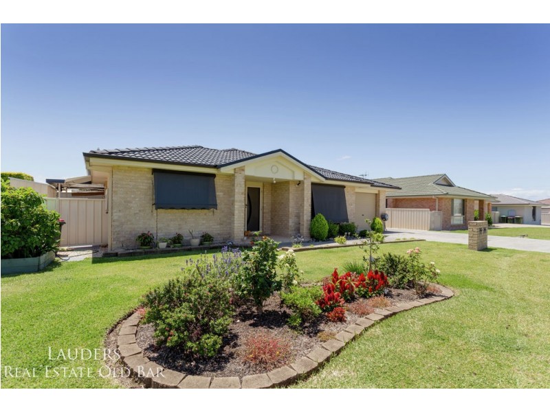 1/7 Albatross Way, Old Bar NSW 2430