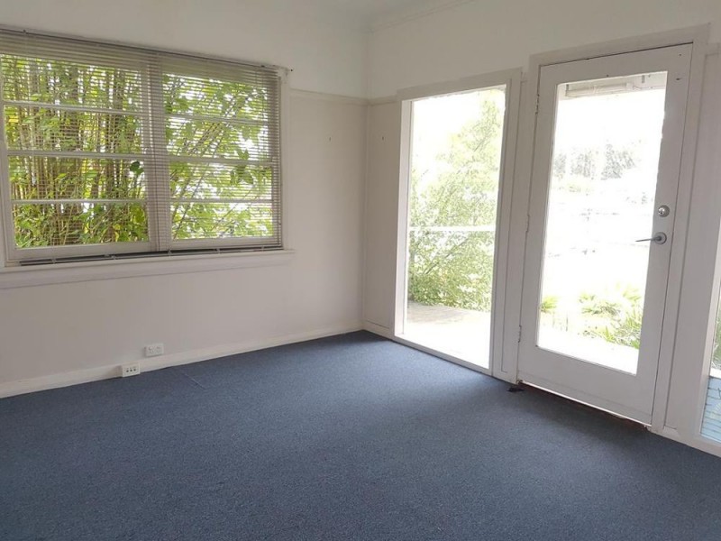 53 Old Bar Road, Old Bar NSW 2430