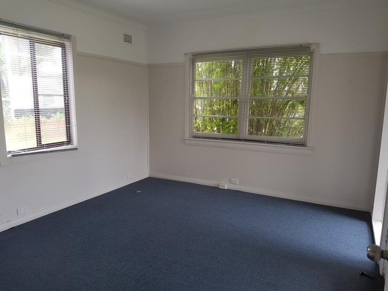 53 Old Bar Road, Old Bar NSW 2430