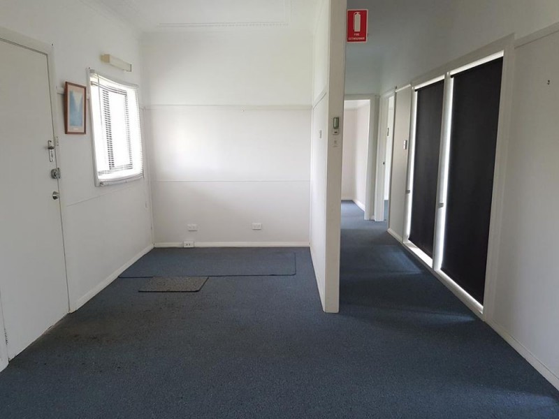 53 Old Bar Road, Old Bar NSW 2430