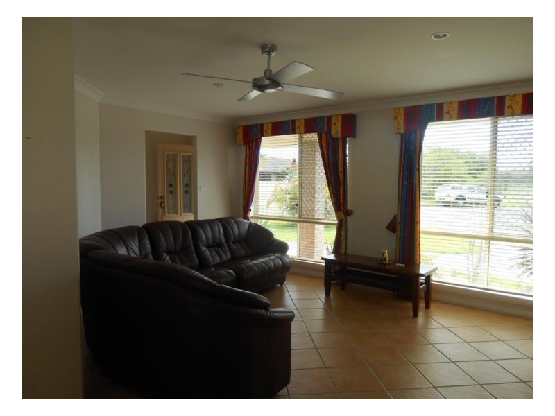 10 Kodi Close, Old Bar NSW 2430